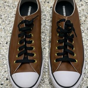 Converse Brown and Black Sneakers Classic Canvas Design